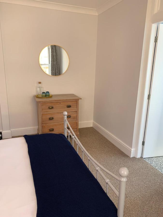 Seaspray Boutique Whitby Apartment ภายนอก รูปภาพ
